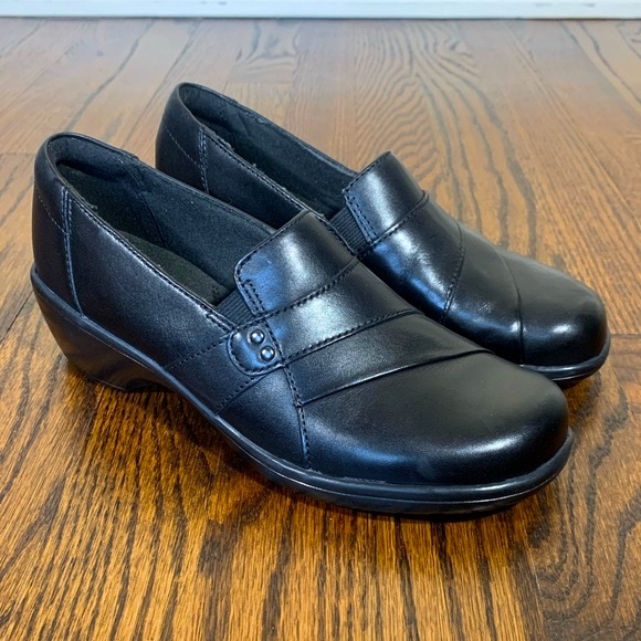 Clarks Women's May Marigold Slip-On Loafer Black Sz 6M - Picture 2 of 15